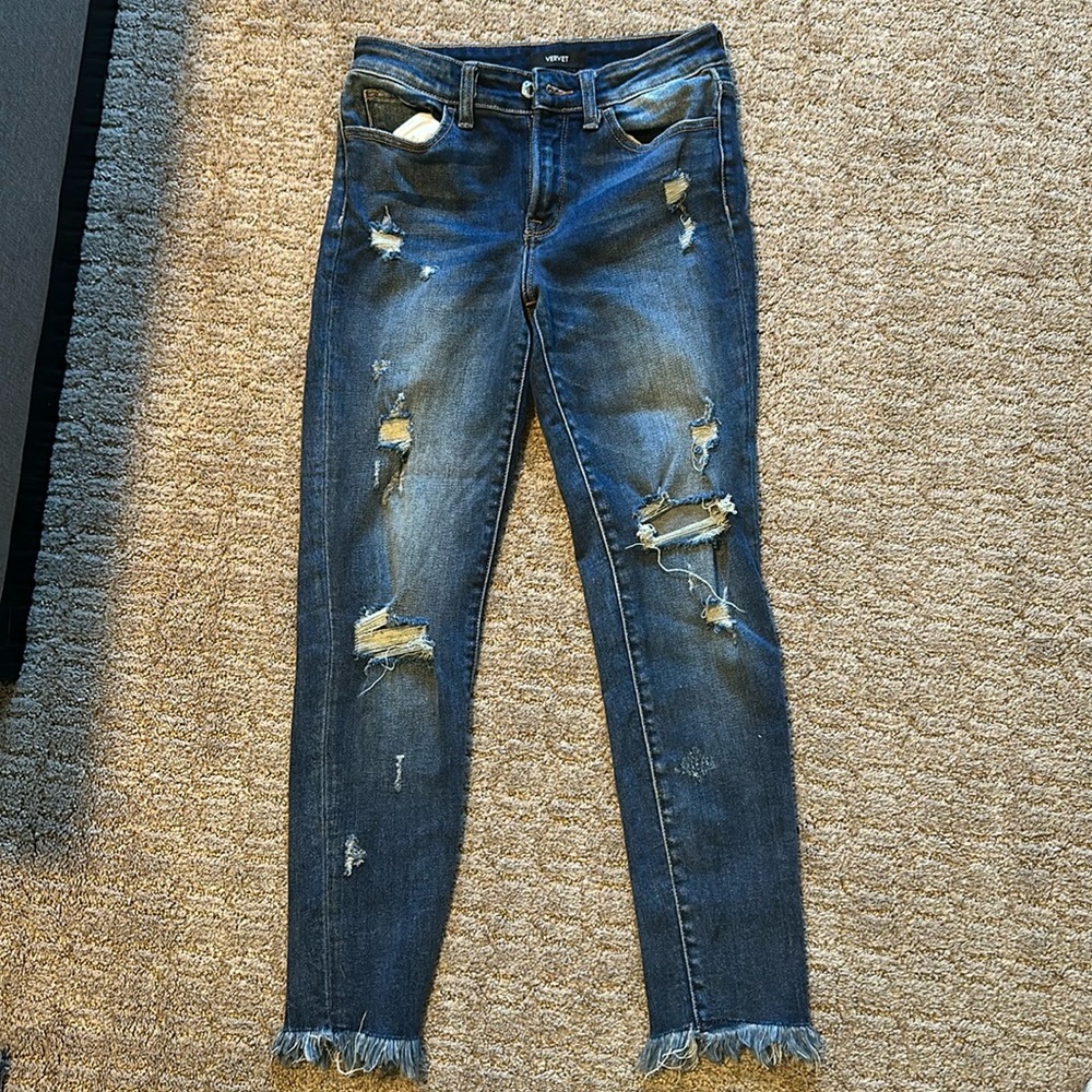 Vervet, distressed Jean with stretch